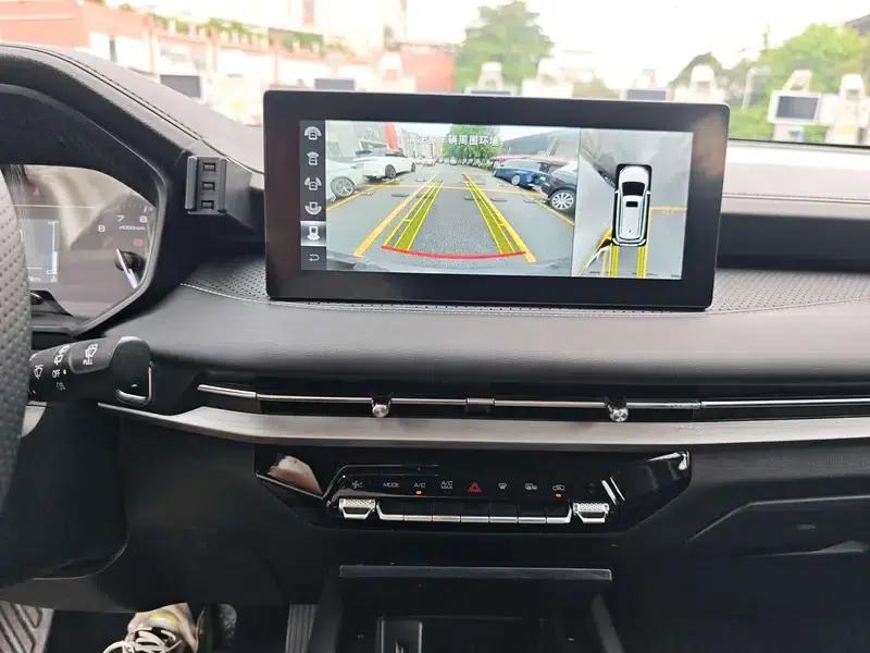 Wuling Jiachen 2022 1.5T CVT Premium Flagship Edition — миниатюра 18
