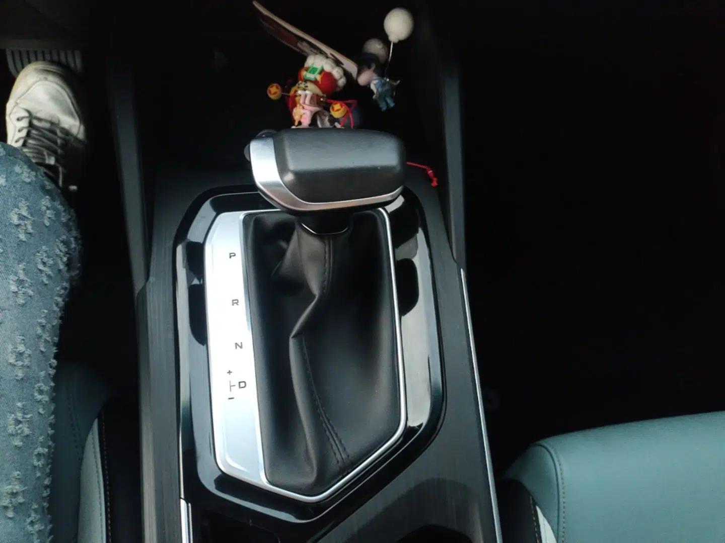 Geely Auto Emgrand S 2022 1.4T CVT Crossover Player Edition — миниатюра 16
