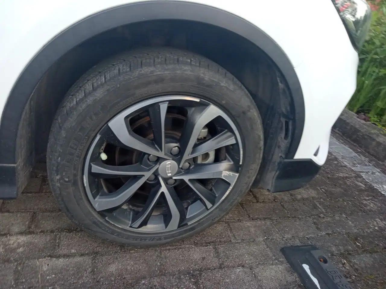 Geely Auto Emgrand S 2022 1.4T CVT Crossover Player Edition — миниатюра 8