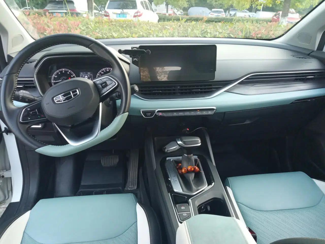Geely Auto Emgrand S 2022 1.4T CVT Crossover Player Edition — миниатюра 9