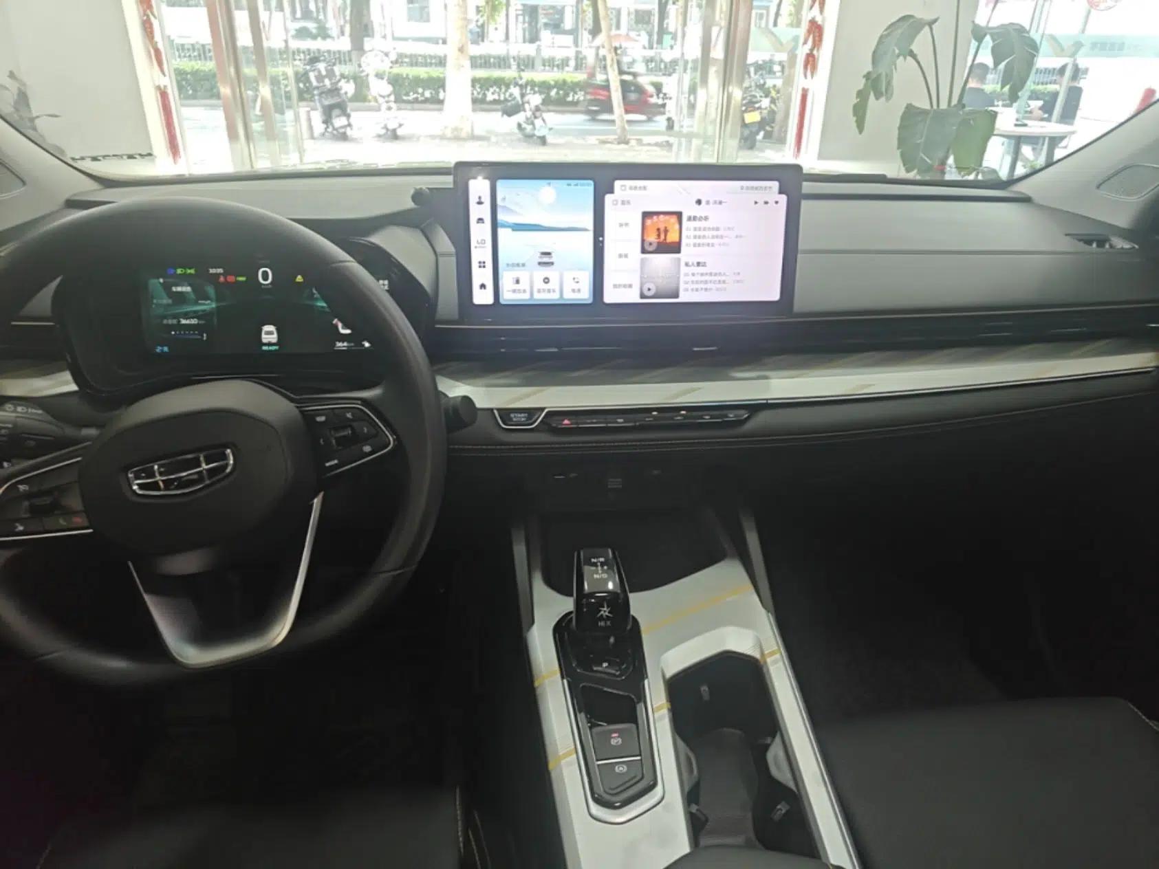 Geely Auto Emgrand L HiP 2024 Longteng Edition 1.5TD-DHT Pro 100KM Superior Model — миниатюра 20