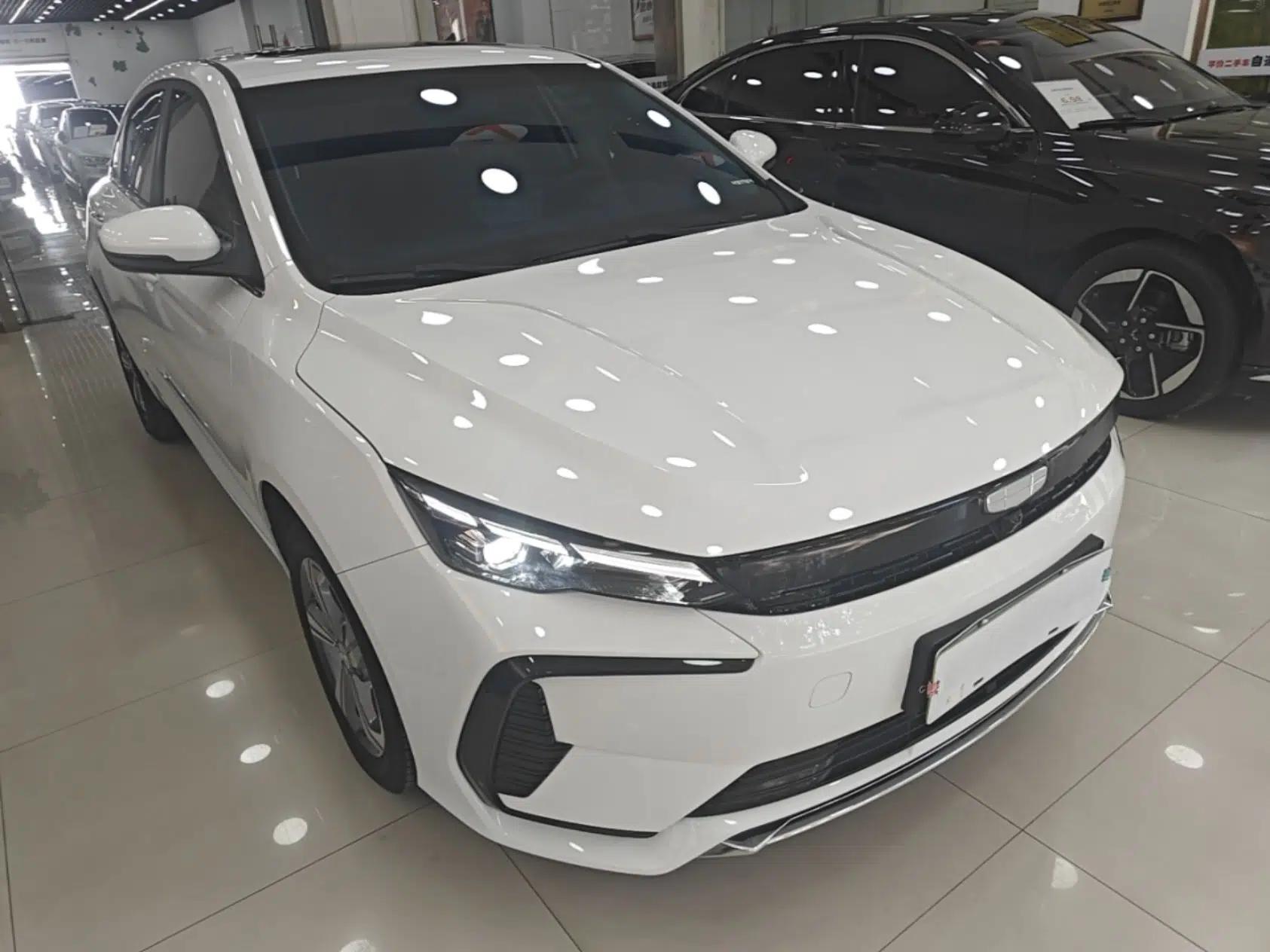 Geely Auto Emgrand L HiP 2024 Longteng Edition 1.5TD-DHT Pro 100KM Superior Model — миниатюра 3