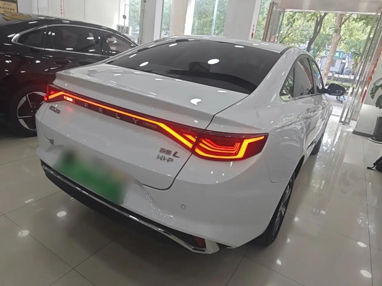 Geely Auto Emgrand L HiP 2024 Longteng Edition 1.5TD-DHT Pro 100KM Superior Model — миниатюра 6