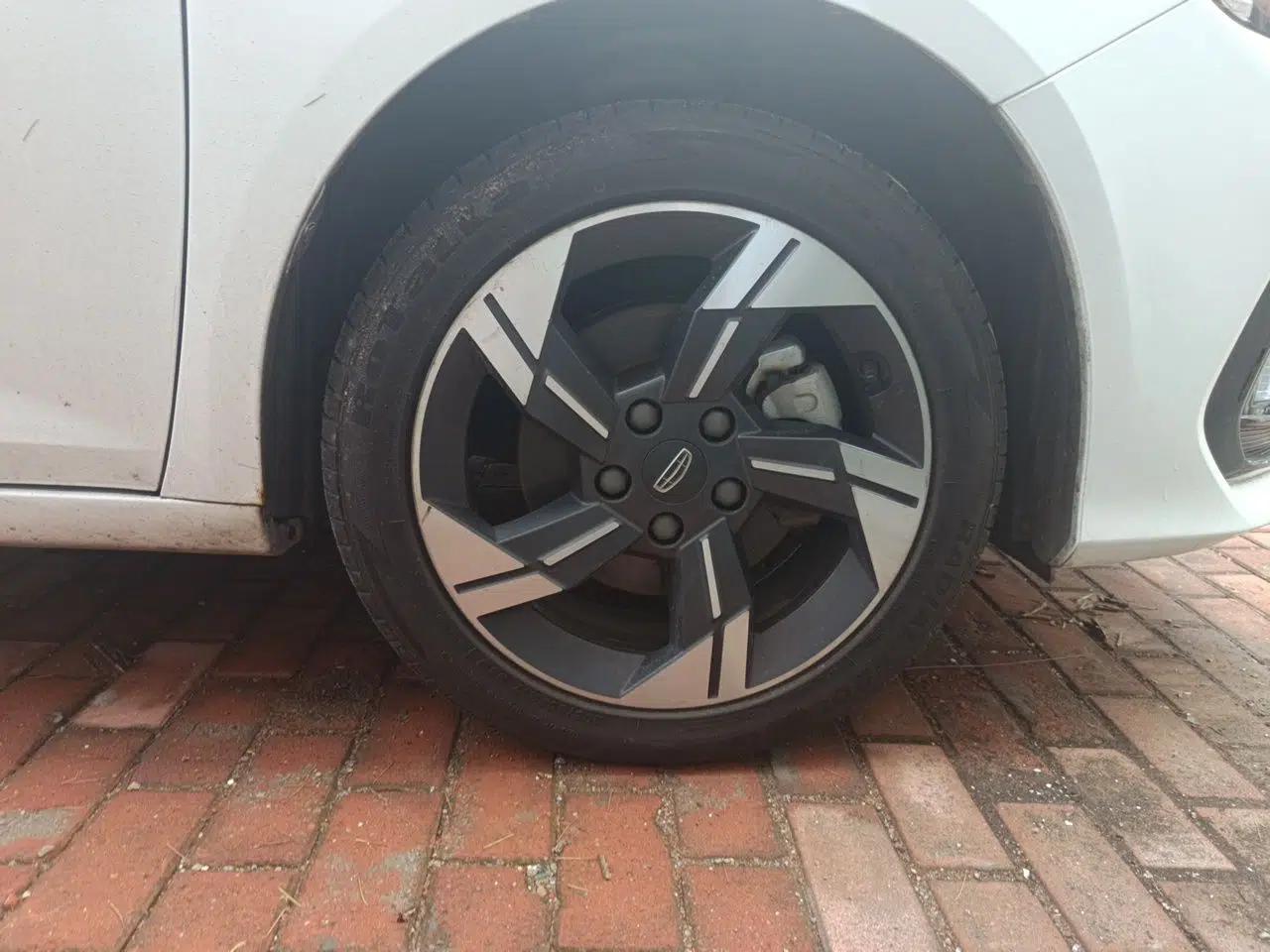 Geely Auto Emgrand L HiP 2022 1.5TD-DHT Pro 100KM Super Swift — миниатюра 8
