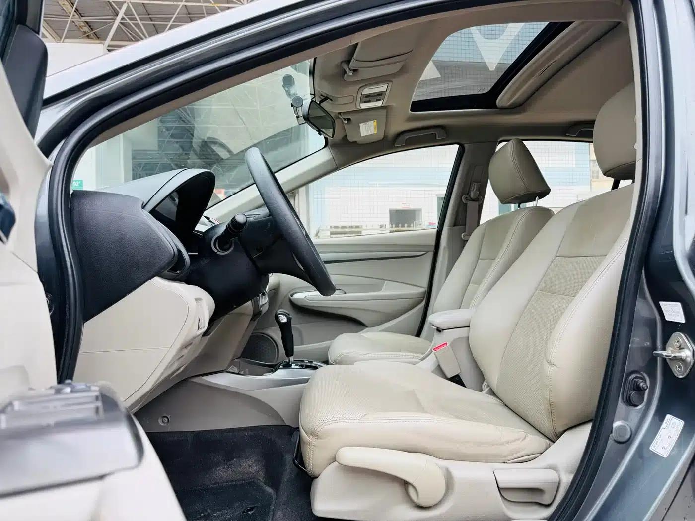 Honda City Classic 2014 Fashion 1.5L Automatic Elite Edition — миниатюра 5
