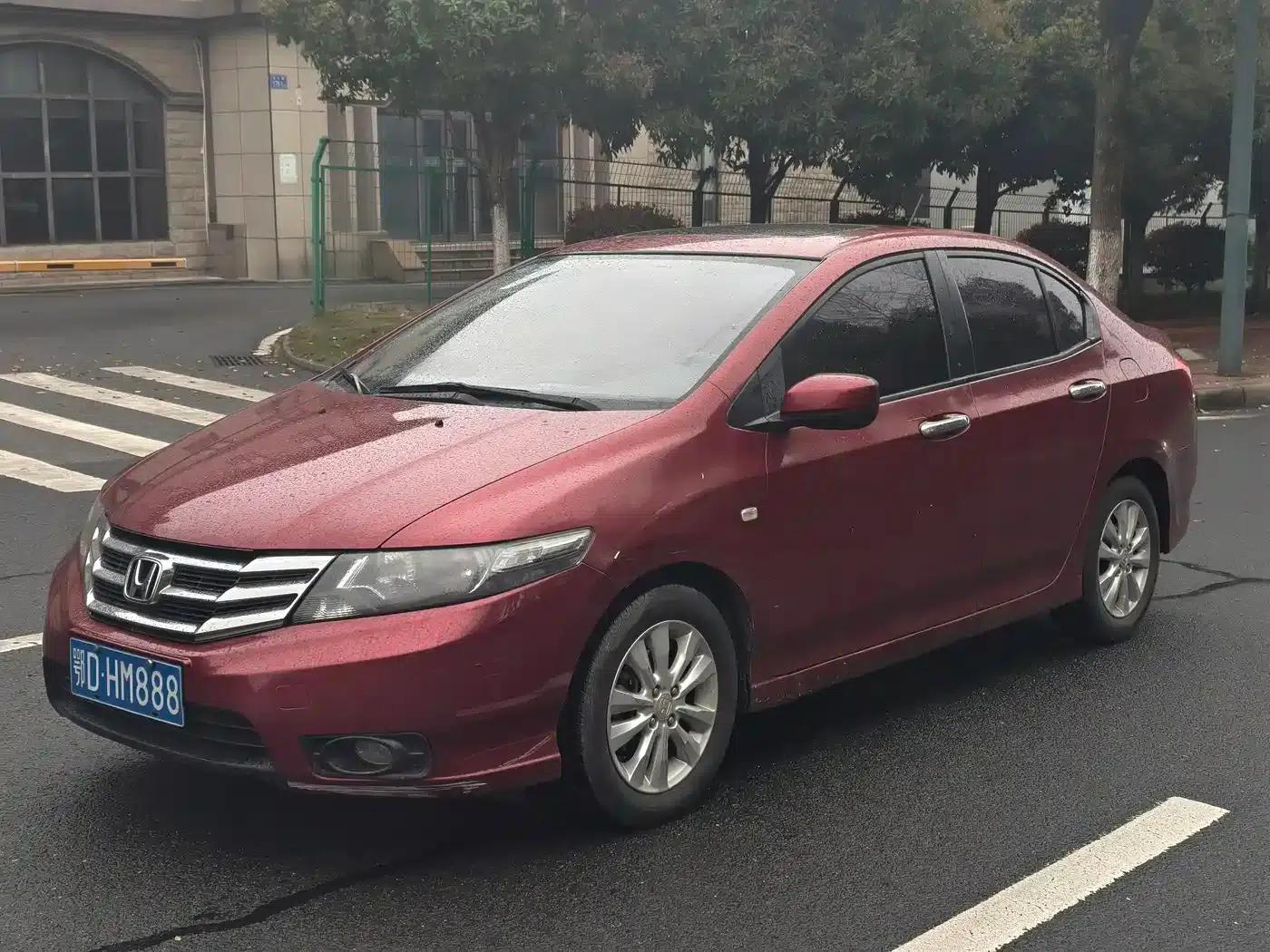 Honda City Classic 2014 Fashion 1.5L Automatic Elite Edition — миниатюра 1