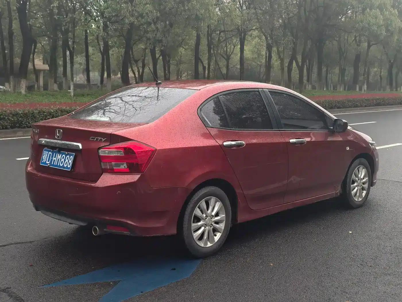 Honda City Classic 2014 Fashion 1.5L Automatic Elite Edition — миниатюра 7
