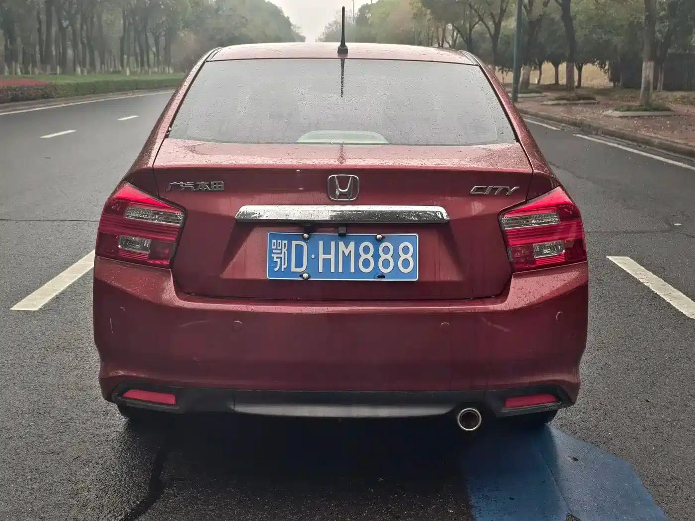 Honda City Classic 2014 Fashion 1.5L Automatic Elite Edition — миниатюра 8