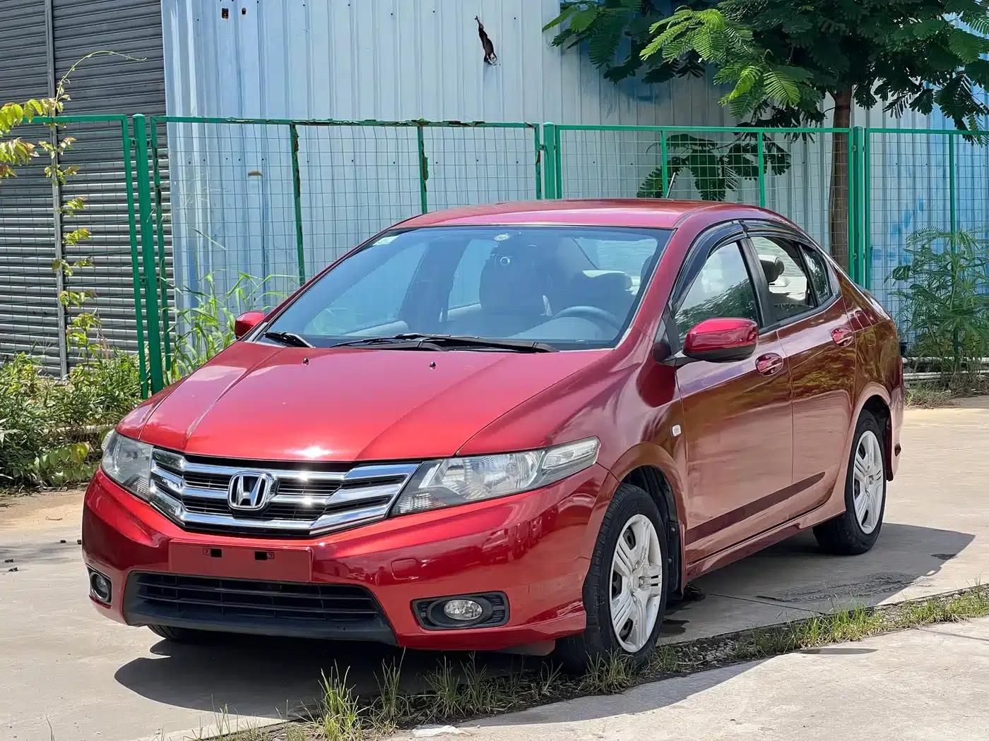 Honda City Classic 2012 1.5L Manual Comfort Edition — миниатюра 1