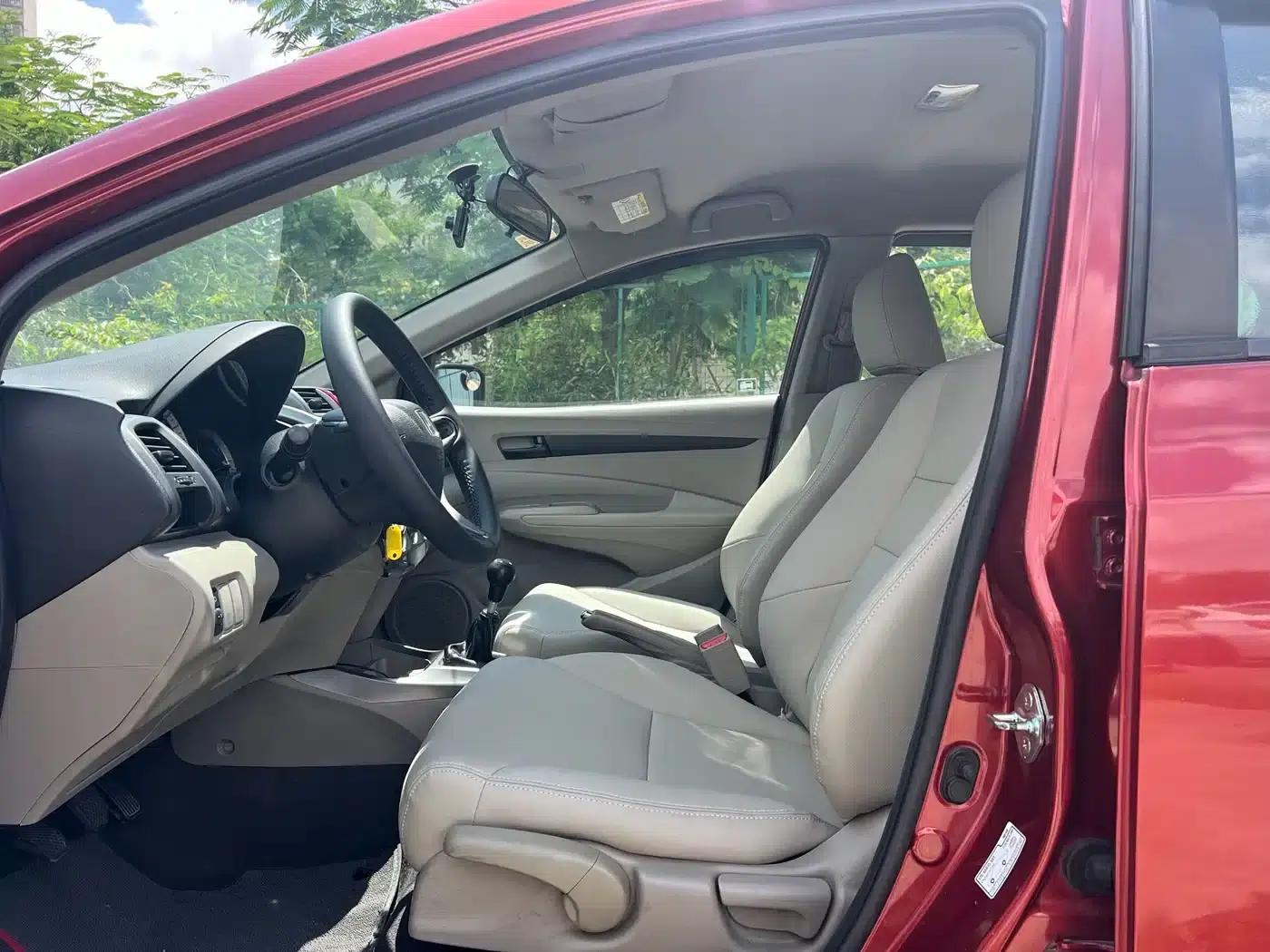 Honda City Classic 2012 1.5L Manual Comfort Edition — миниатюра 4
