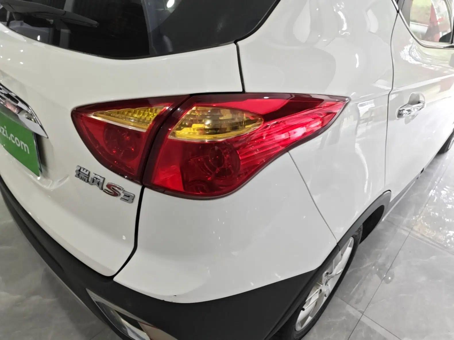 JAC Group Refine S3 2014 1.5L CVT Luxury Version — миниатюра 9
