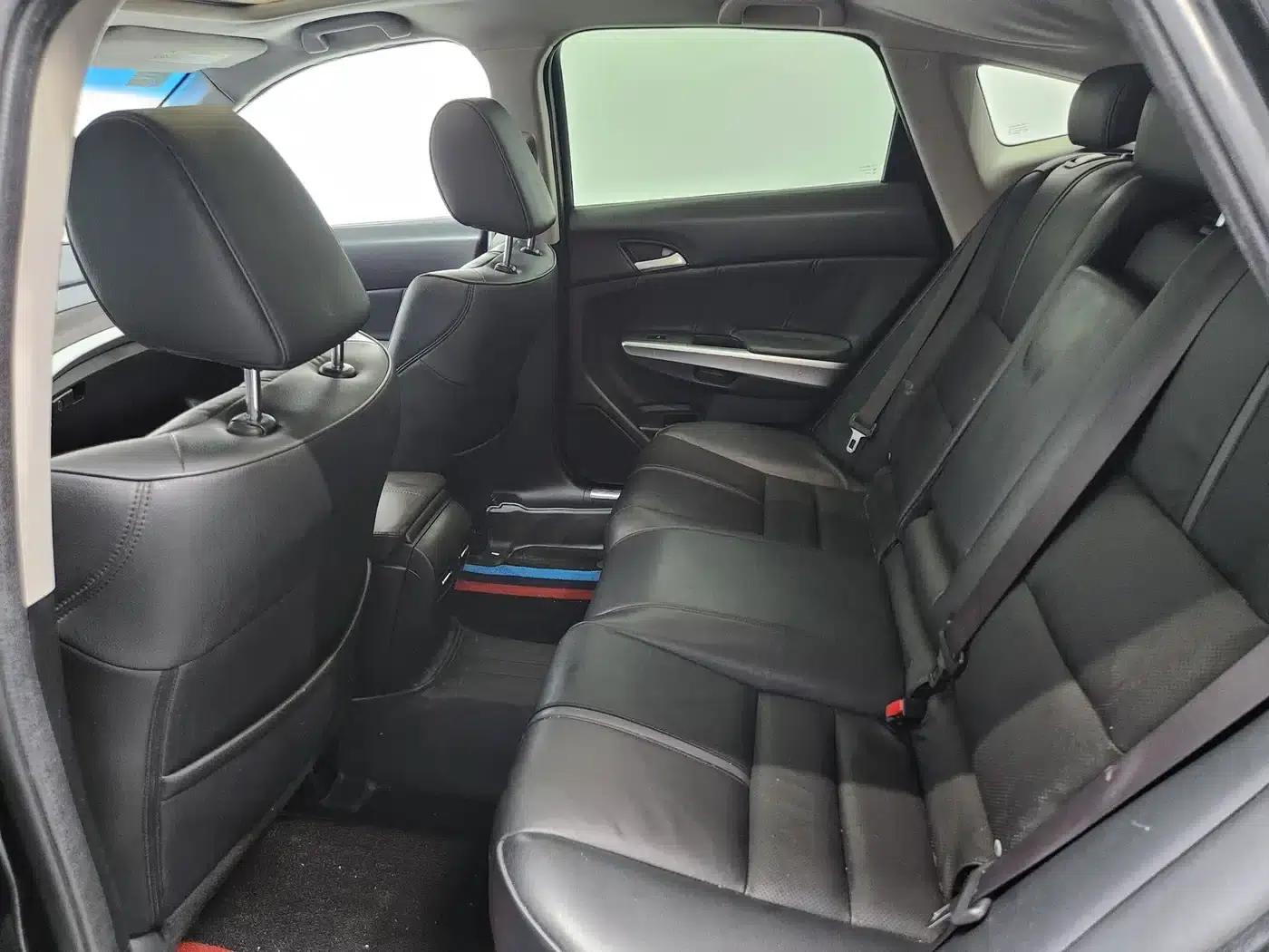 Crosstour 2014 2.4L Luxury Navigation Edition — миниатюра 9