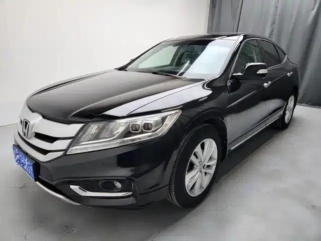 Crosstour 2014 2.4L Luxury Navigation Edition