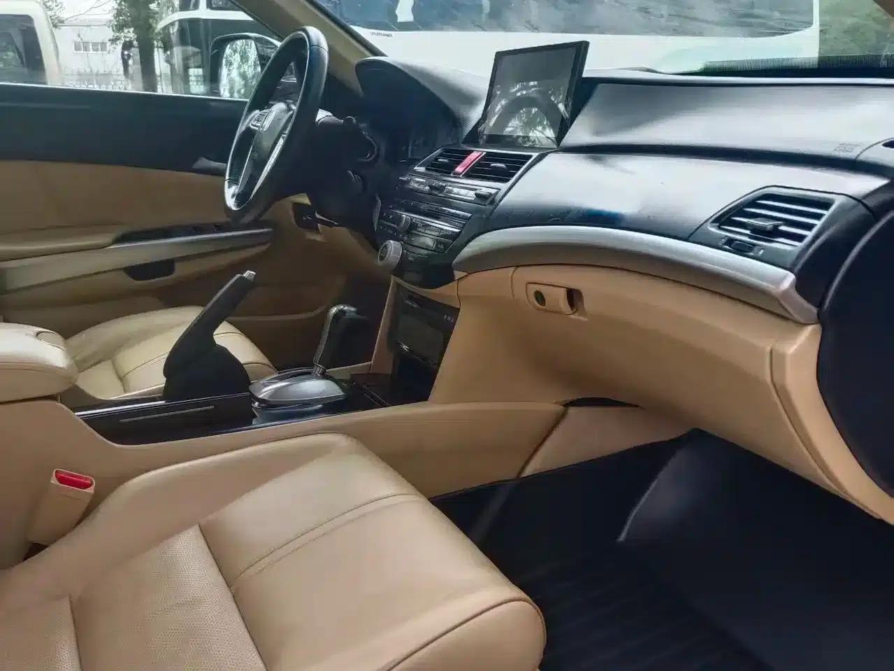 Crosstour 2012 2.4L Luxury Edition — миниатюра 3