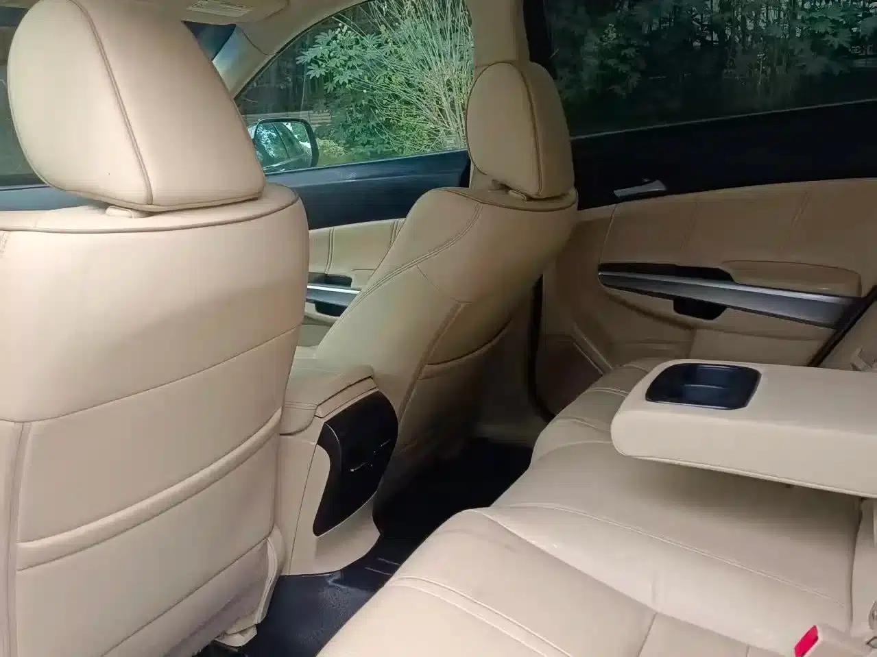 Crosstour 2012 2.4L Luxury Edition — миниатюра 6