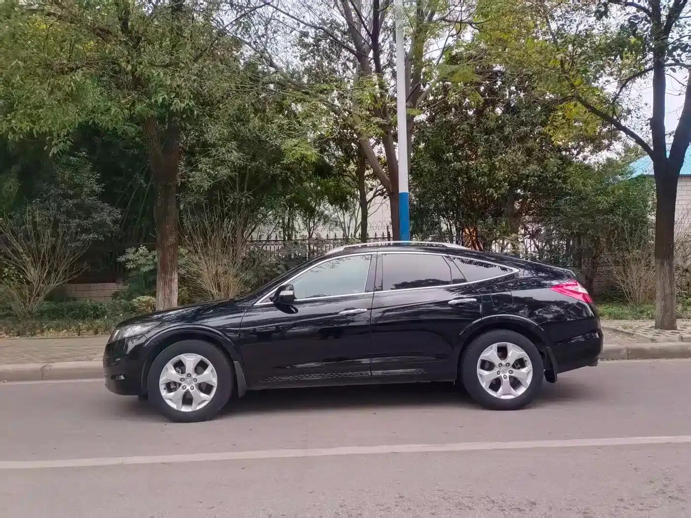 Crosstour 2012 2.4L Luxury Edition — миниатюра 7