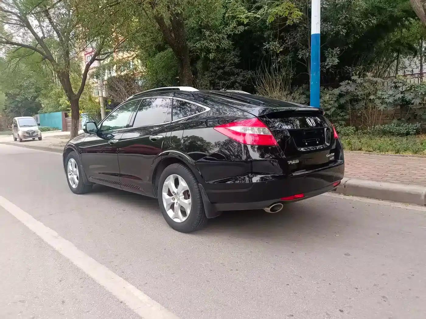 Crosstour 2012 2.4L Luxury Edition — миниатюра 9