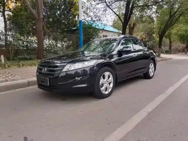 Crosstour 2012 2.4L Luxury Edition