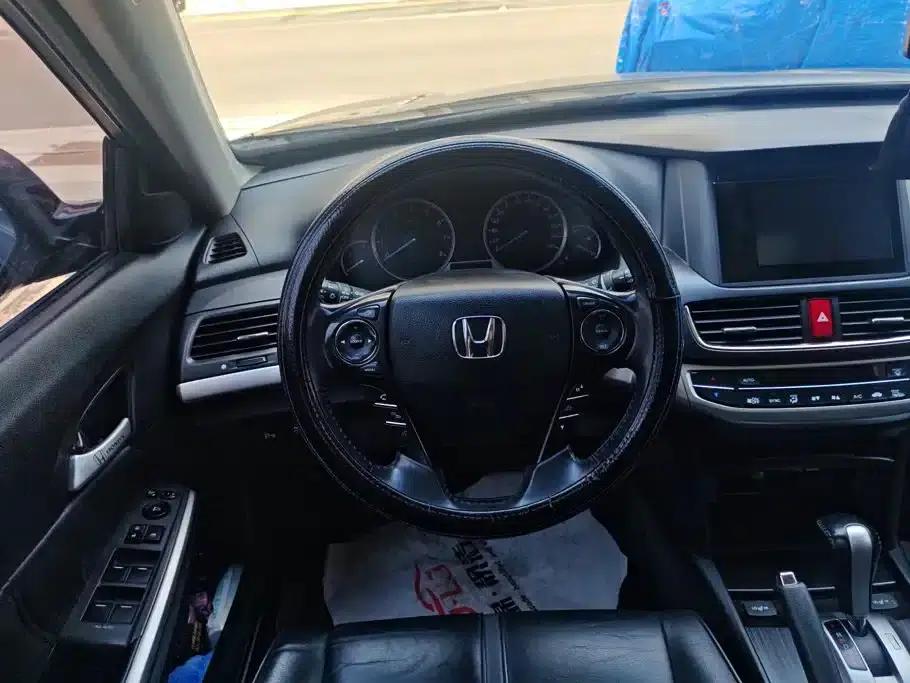 Crosstour 2016 2.4L Luxury Edition — миниатюра 15