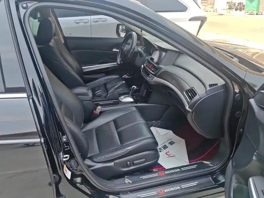 Crosstour 2016 2.4L Luxury Edition — миниатюра 8