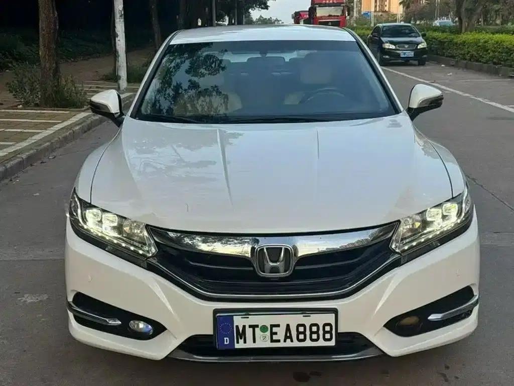 Spirior 2015 2.0L Luxury Edition — миниатюра 2