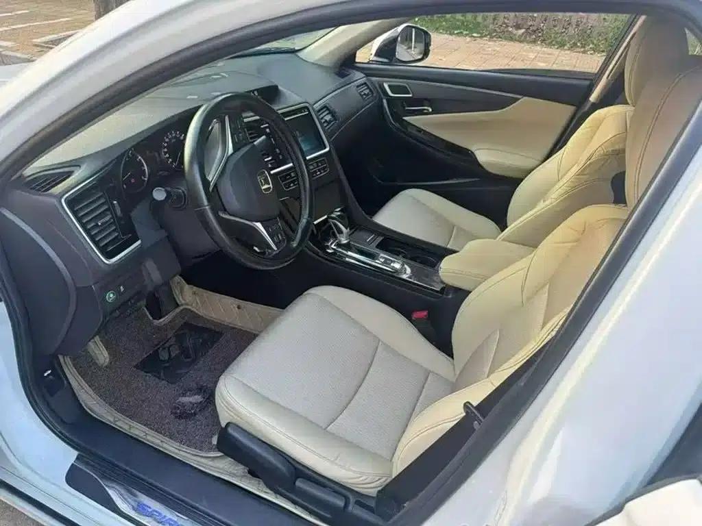 Spirior 2015 2.0L Luxury Edition — миниатюра 4