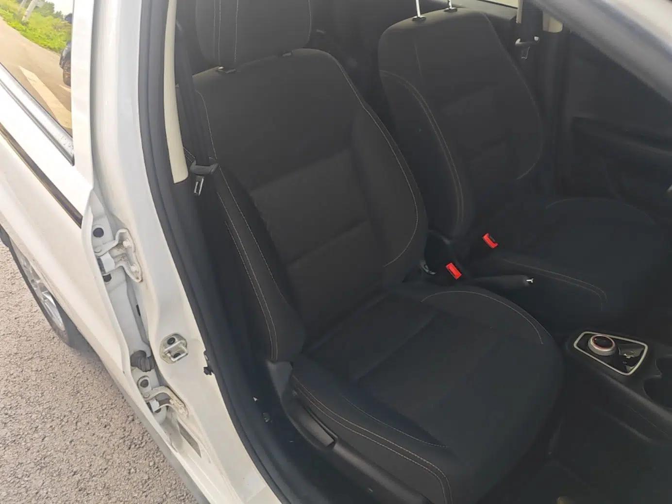 JAC Group iEV6E 2019 Youth Edition iEV6E Luxury Model — миниатюра 19