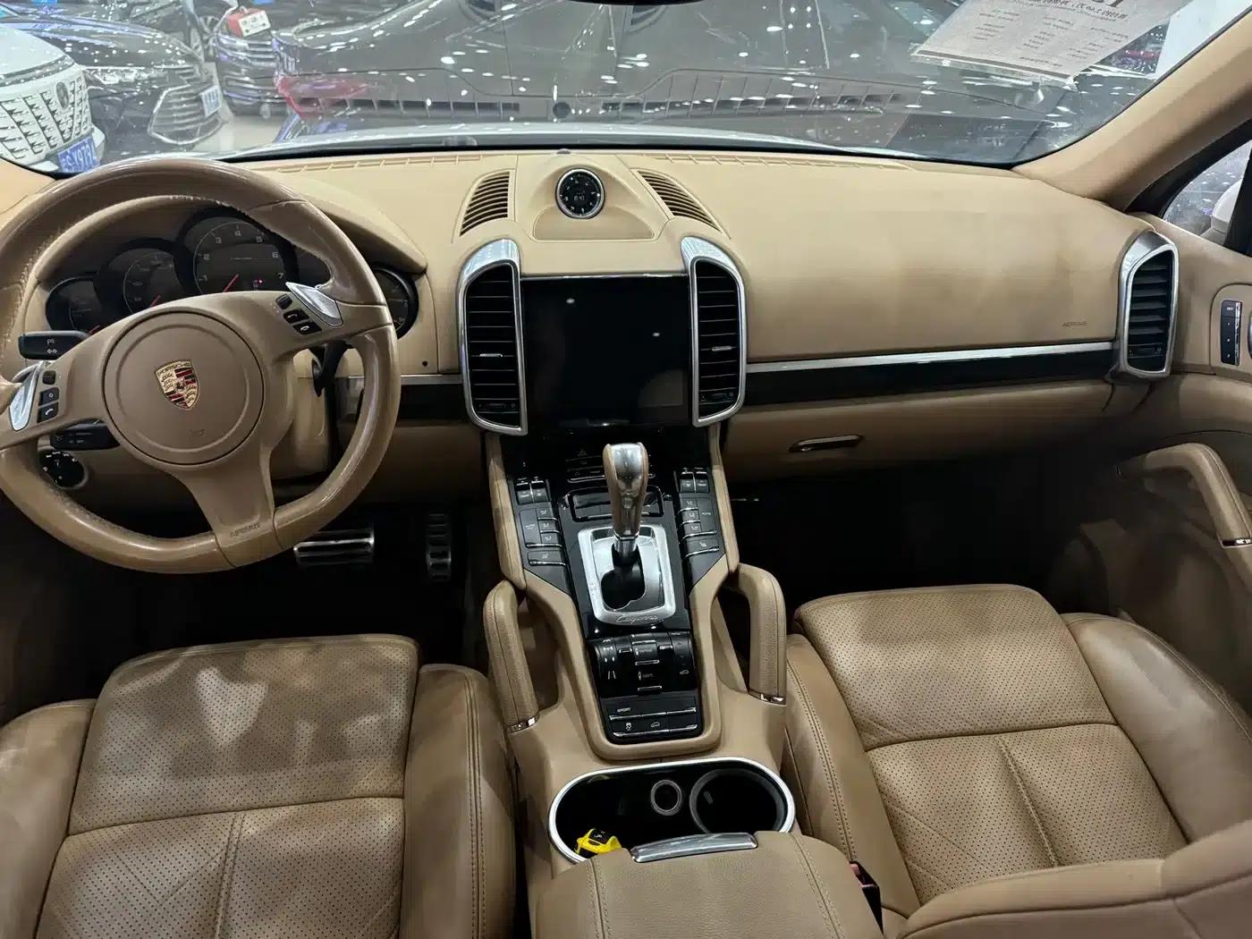 Cayenne 2011 Cayenne 3.0T — миниатюра 6