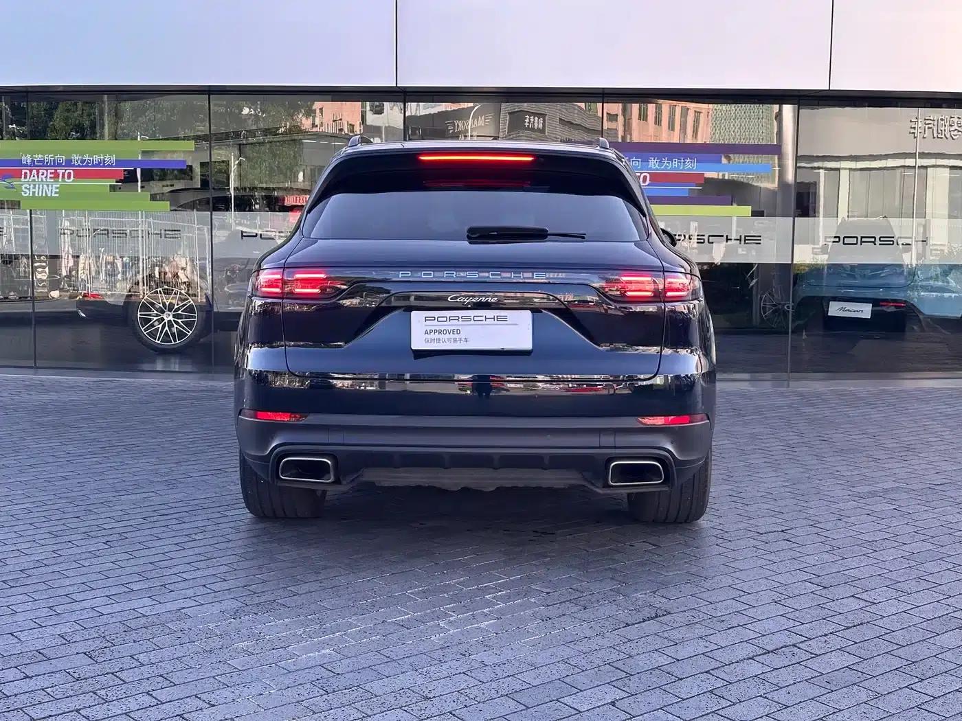 2022 Cayenne 3.0T Platinum Edition — миниатюра 5