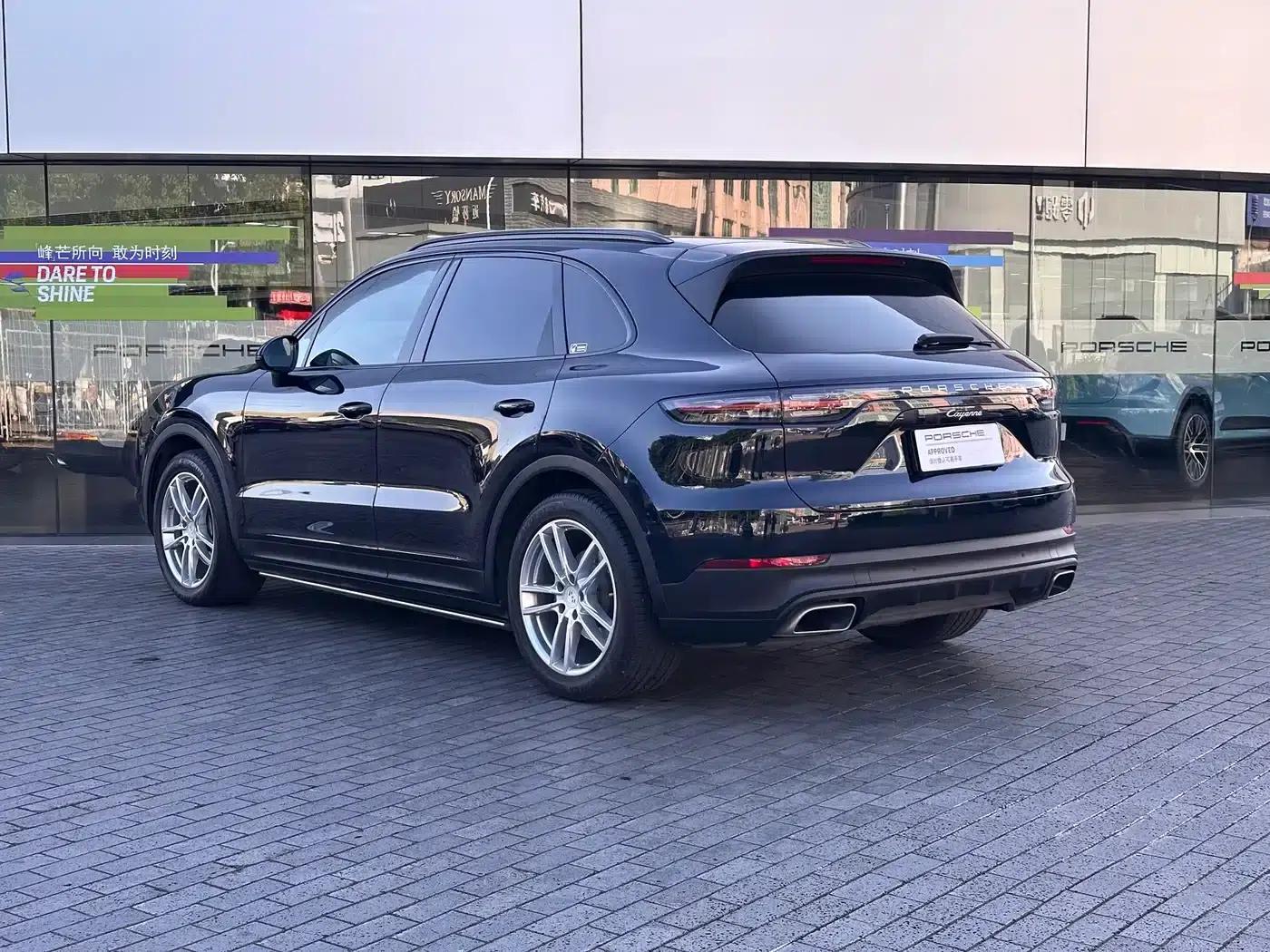 2022 Cayenne 3.0T Platinum Edition — миниатюра 7