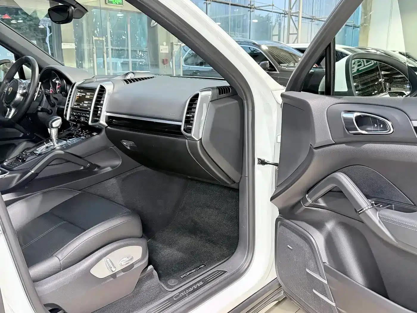 Cayenne 2011 Cayenne 3.0T — миниатюра 14
