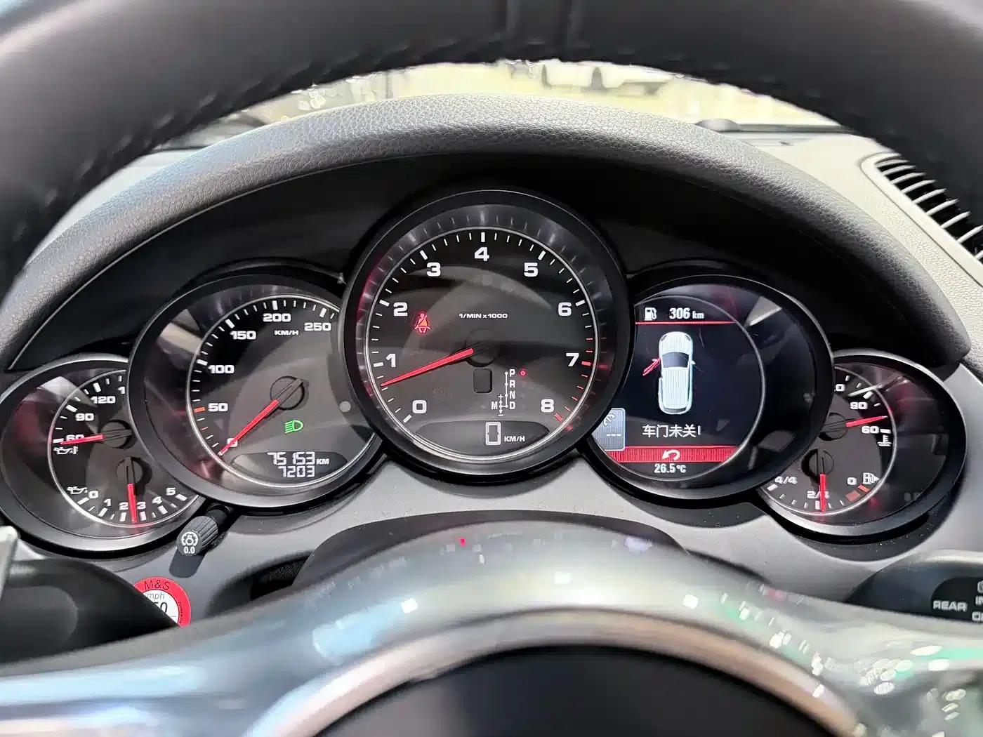 Cayenne 2011 Cayenne 3.0T — миниатюра 5