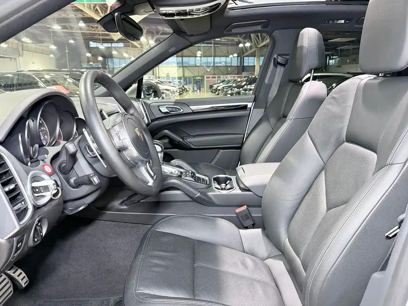 Cayenne 2011 Cayenne 3.0T — миниатюра 8