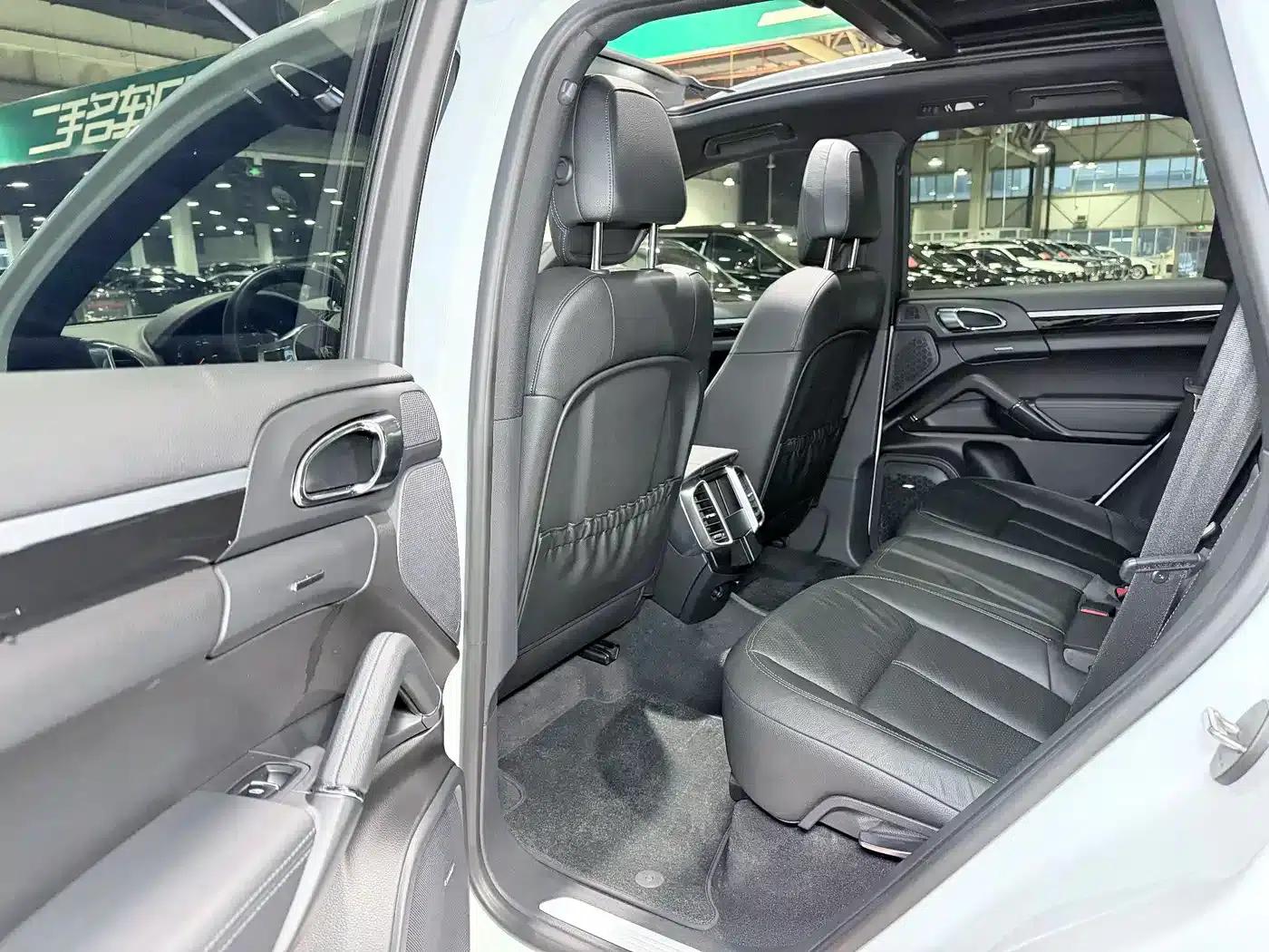 Cayenne 2011 Cayenne 3.0T — миниатюра 9
