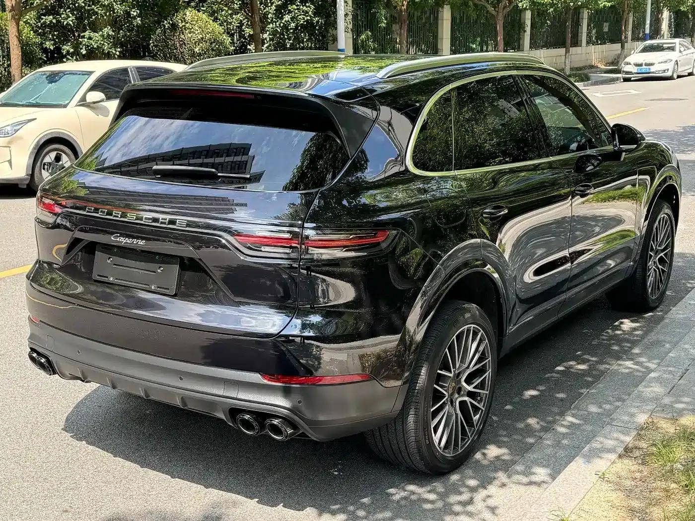 2022 Cayenne 3.0T Platinum Edition — миниатюра 12
