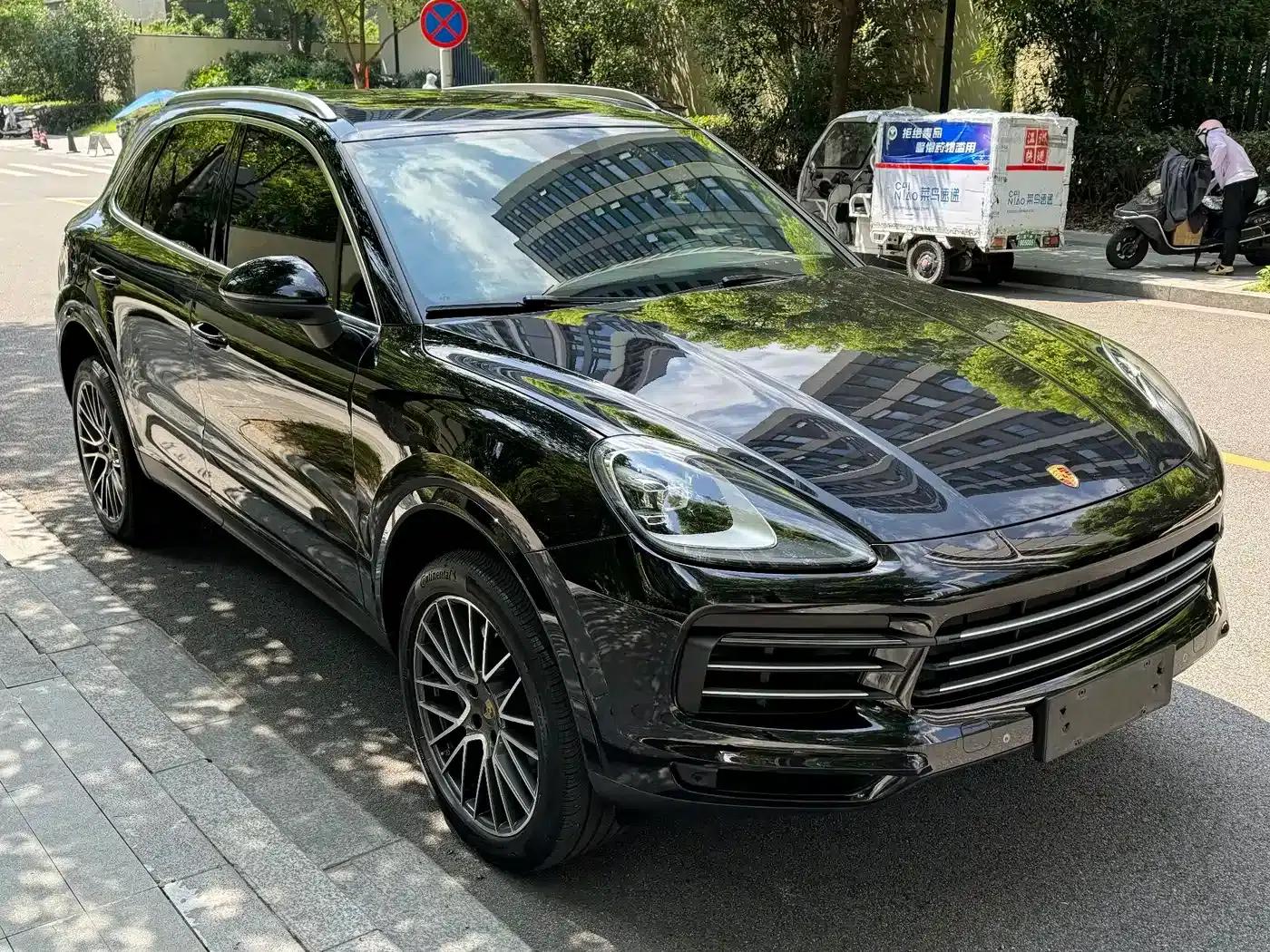 2022 Cayenne 3.0T Platinum Edition — миниатюра 13