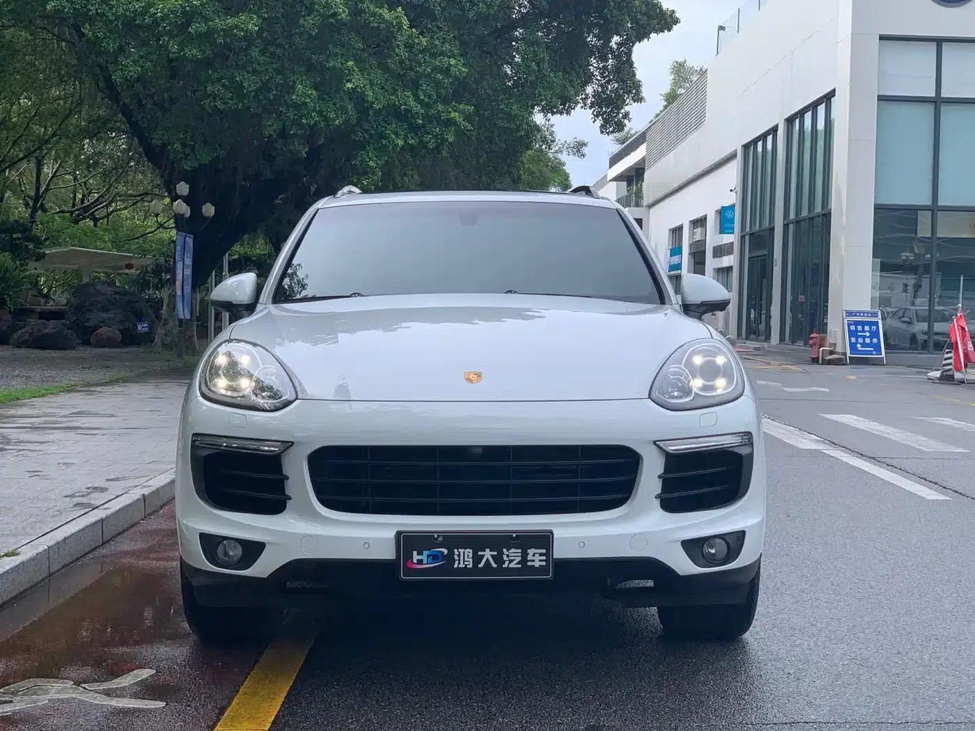 Cayenne 2016 Cayenne Platinum Edition 3.0T — миниатюра 2
