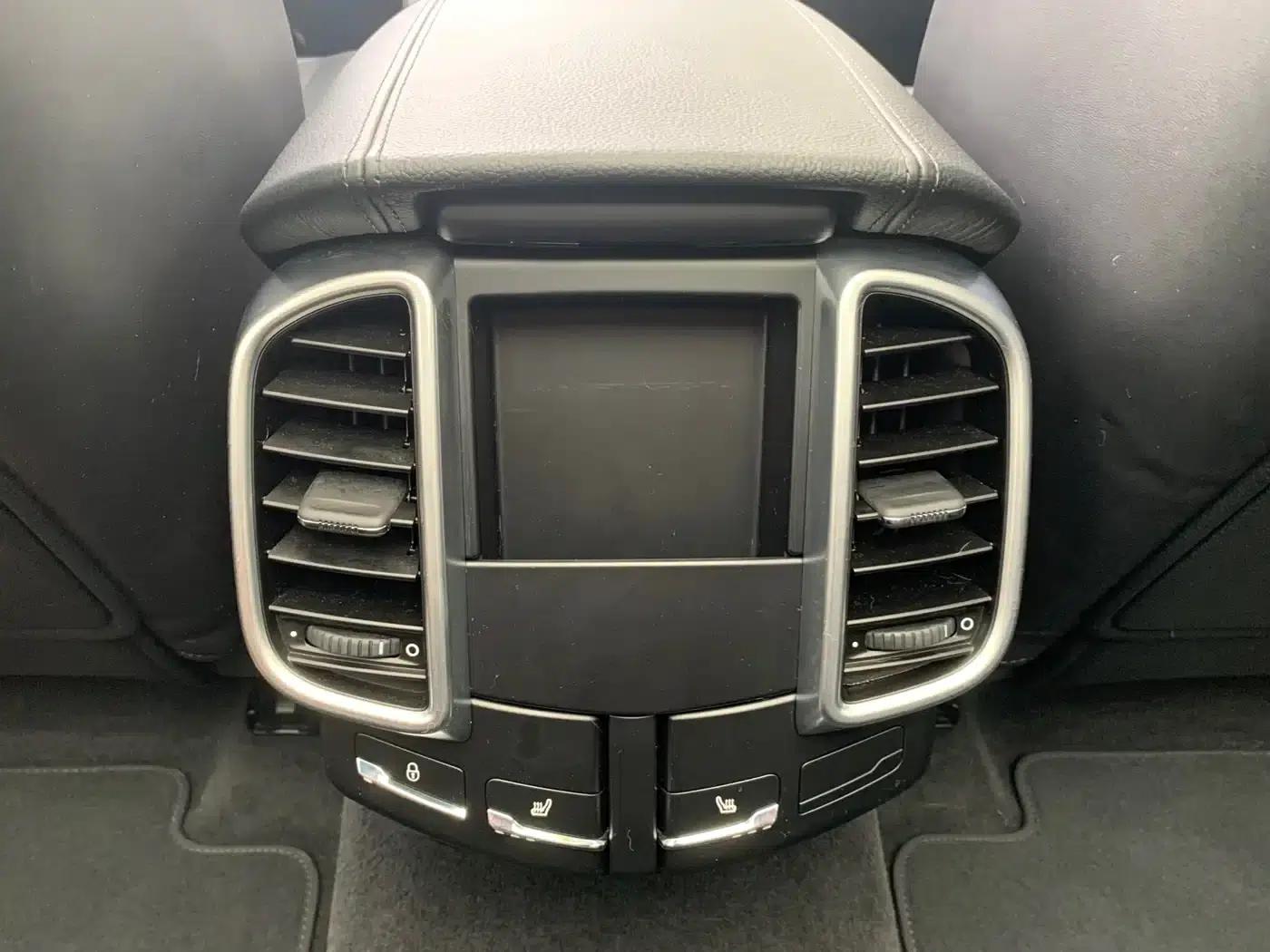 Cayenne 2016 Cayenne Platinum Edition 3.0T — миниатюра 15
