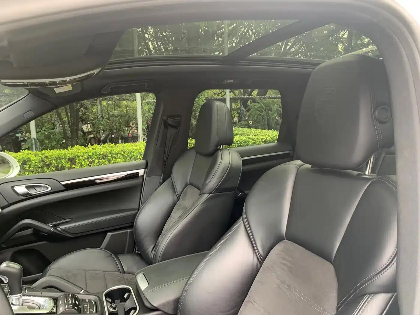 Cayenne 2016 Cayenne Platinum Edition 3.0T — миниатюра 16