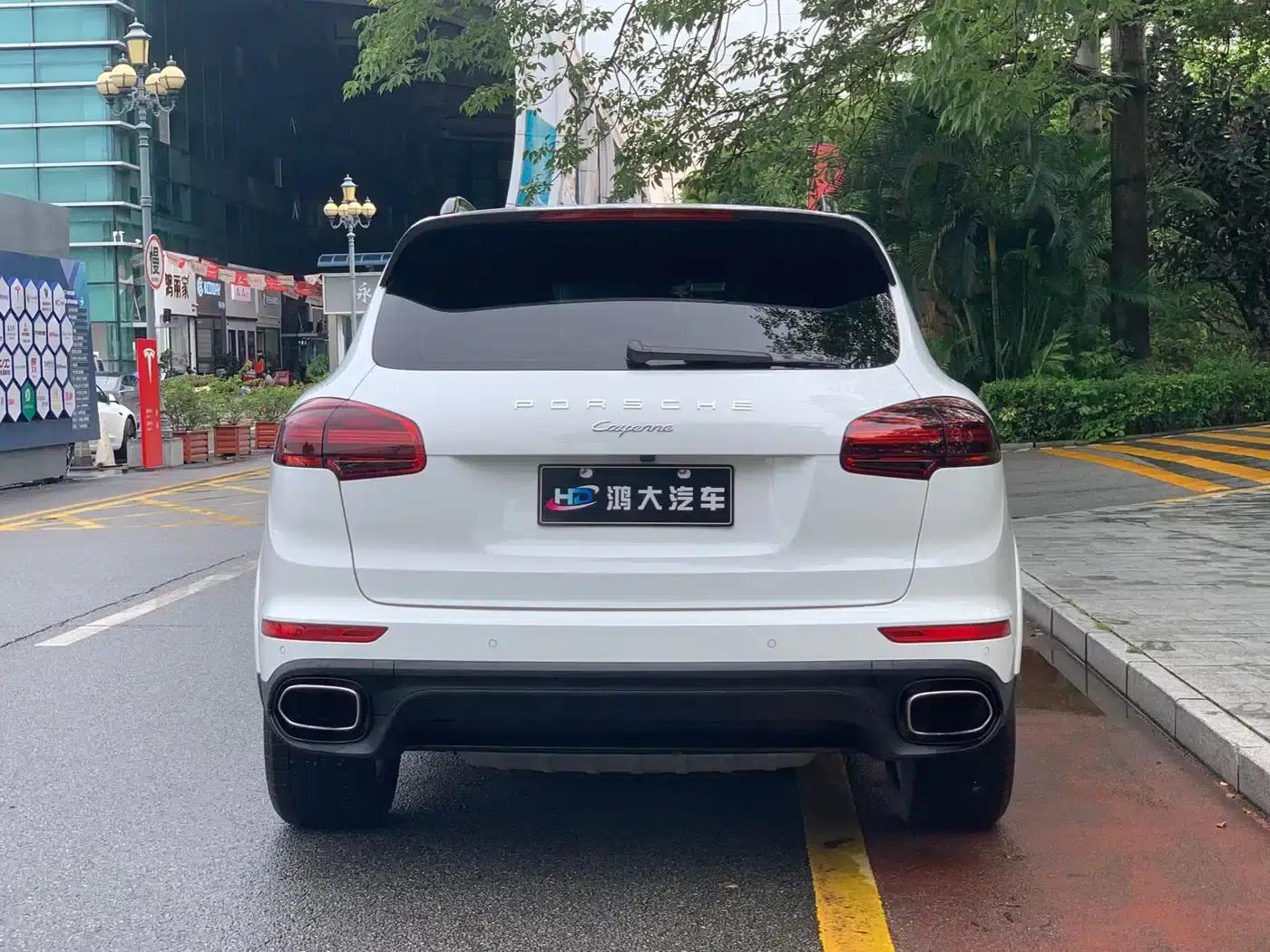 Cayenne 2016 Cayenne Platinum Edition 3.0T — миниатюра 4