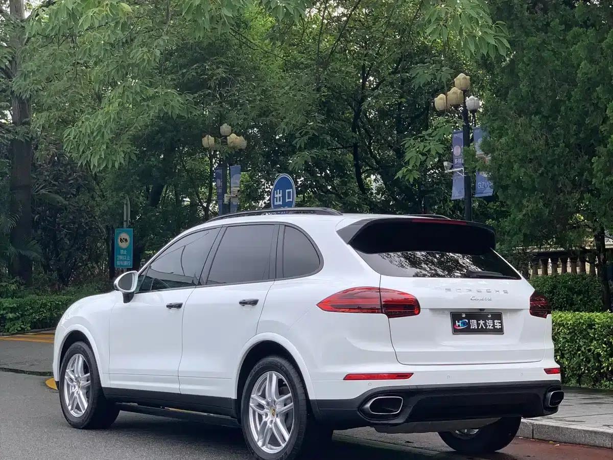Cayenne 2016 Cayenne Platinum Edition 3.0T — миниатюра 5