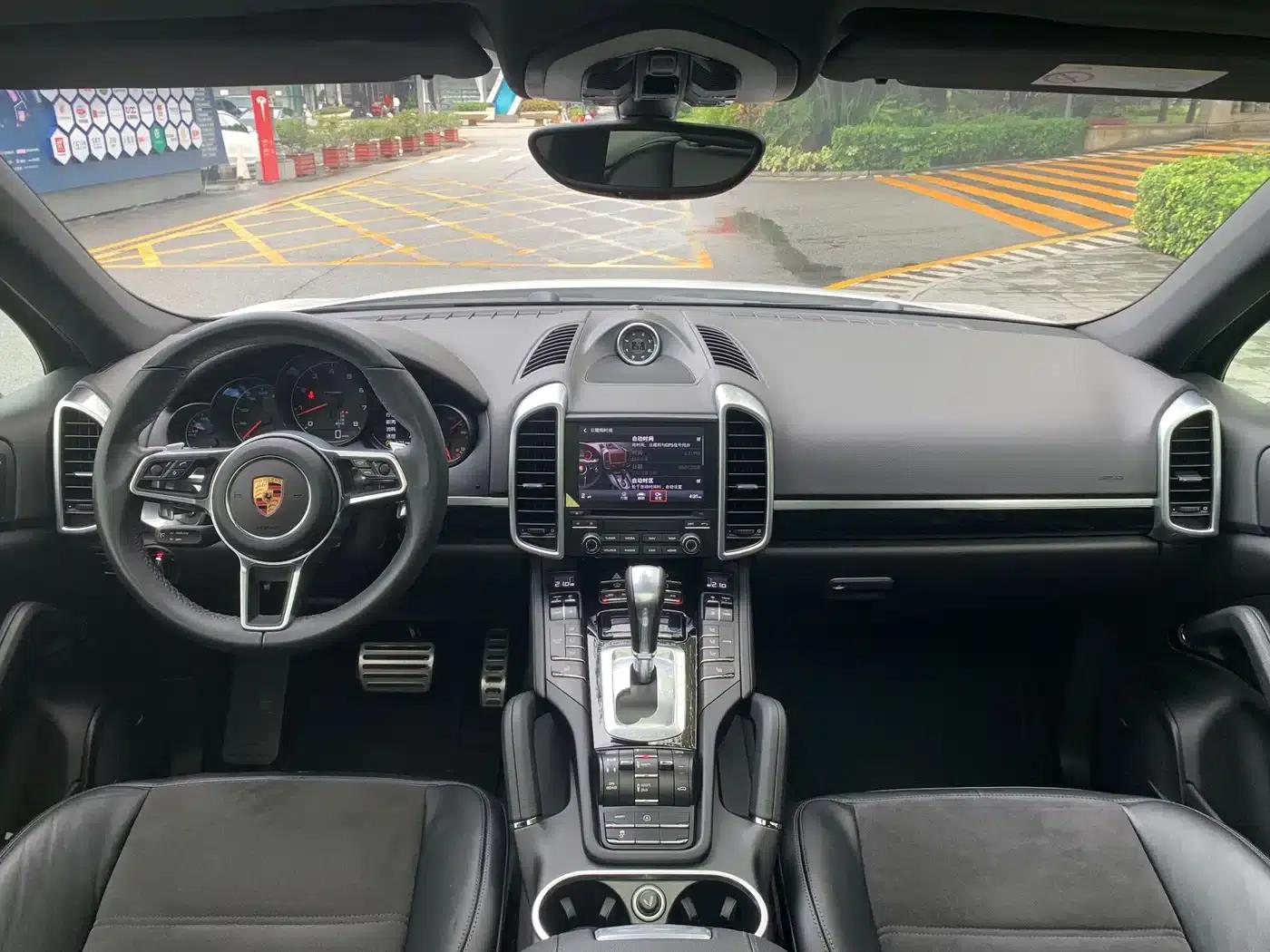 Cayenne 2016 Cayenne Platinum Edition 3.0T — миниатюра 9