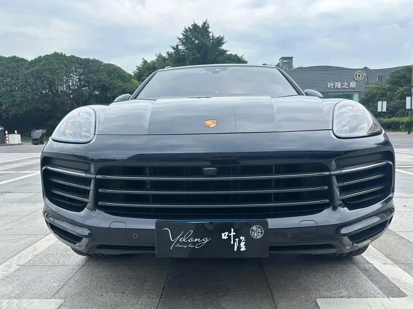 2023 Cayenne 3.0T Platinum Edition — миниатюра 2