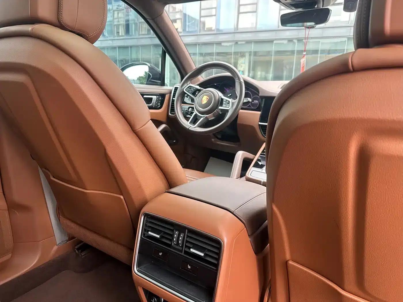 2023 Cayenne 3.0T Platinum Edition — миниатюра 21