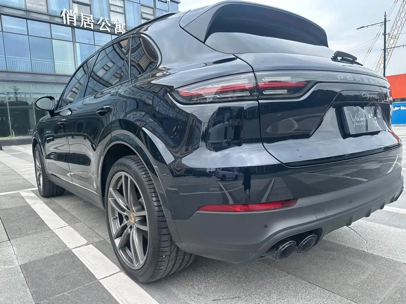 2023 Cayenne 3.0T Platinum Edition — миниатюра 28