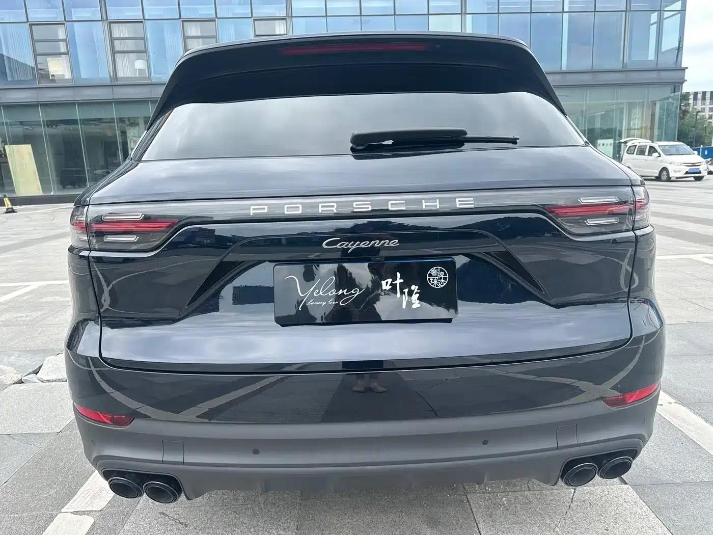 2023 Cayenne 3.0T Platinum Edition — миниатюра 29