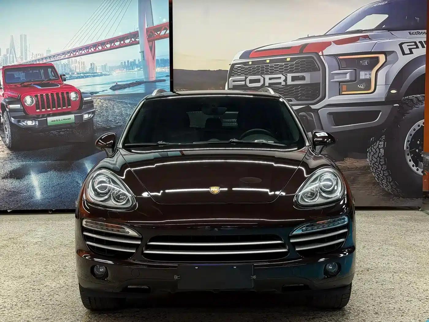 Cayenne 2014 Cayenne Platinum Edition 3.0T — миниатюра 2