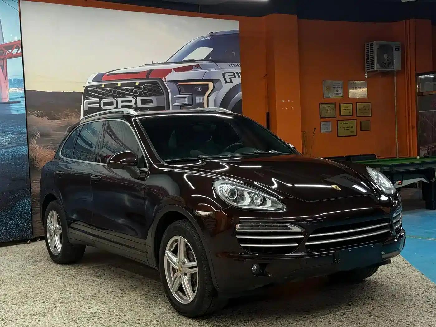 Cayenne 2014 Cayenne Platinum Edition 3.0T — миниатюра 3