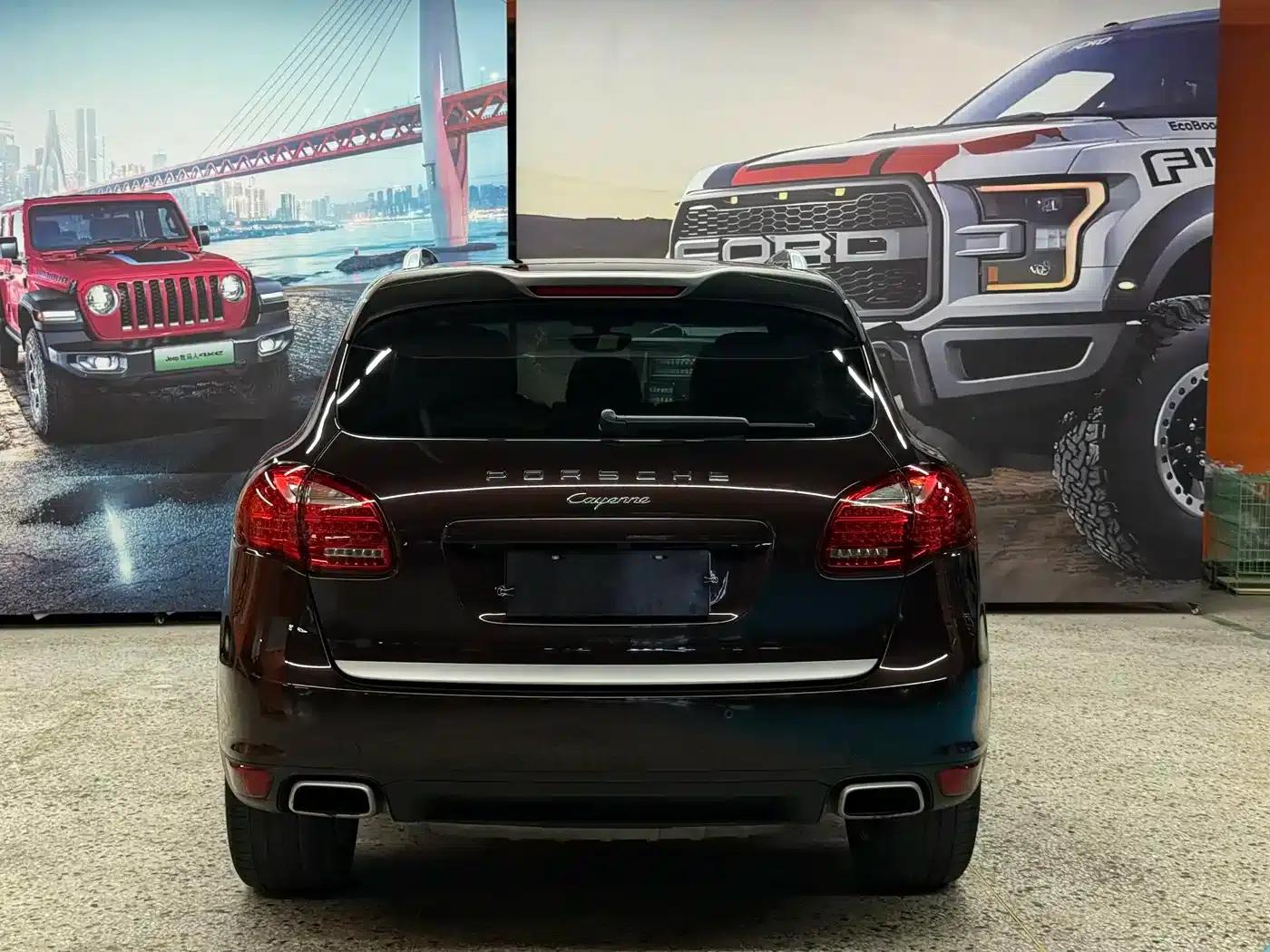 Cayenne 2014 Cayenne Platinum Edition 3.0T — миниатюра 8