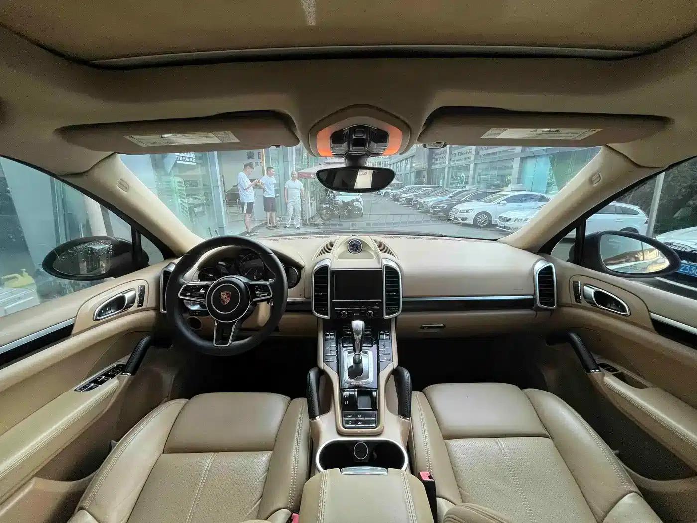 2012 Cayenne 3.6L US Spec — миниатюра 13